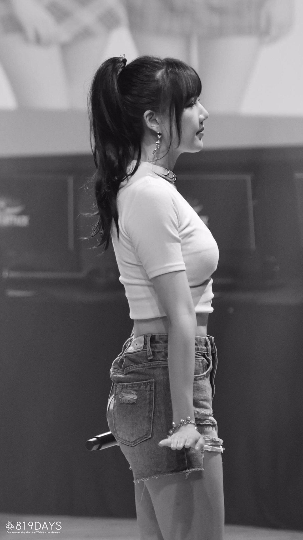 GFRIEND - Yerin's Gorgeous Racks | Scrolller