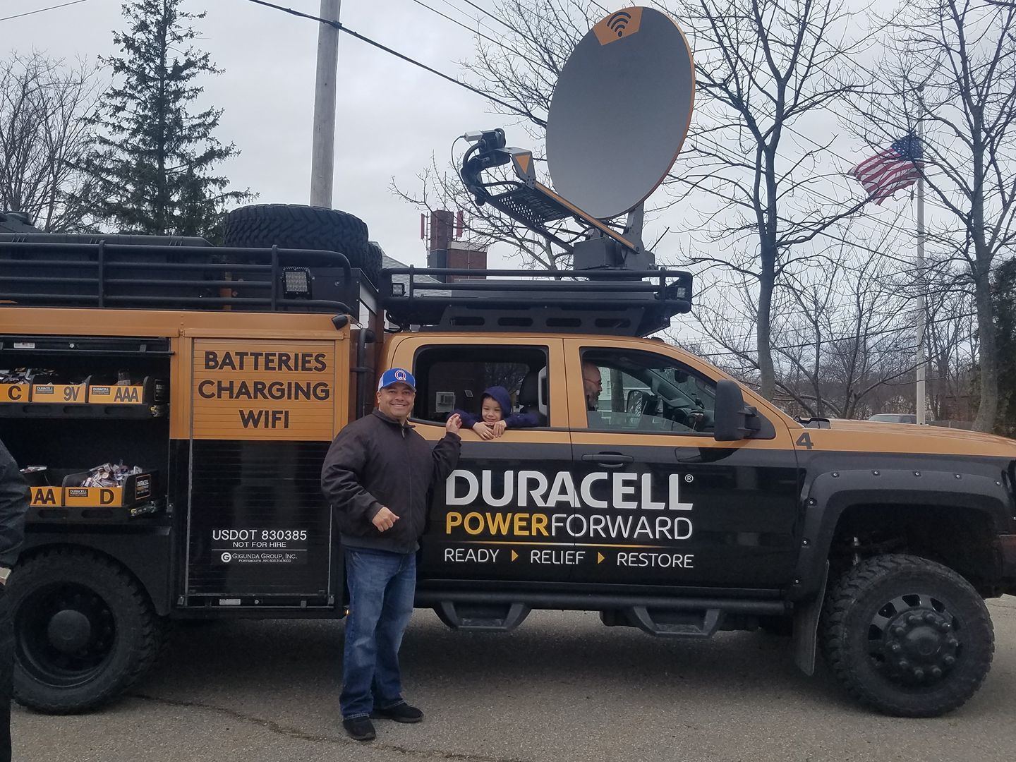Good Guy Duracell distributes free batteries and WiFi to victims of