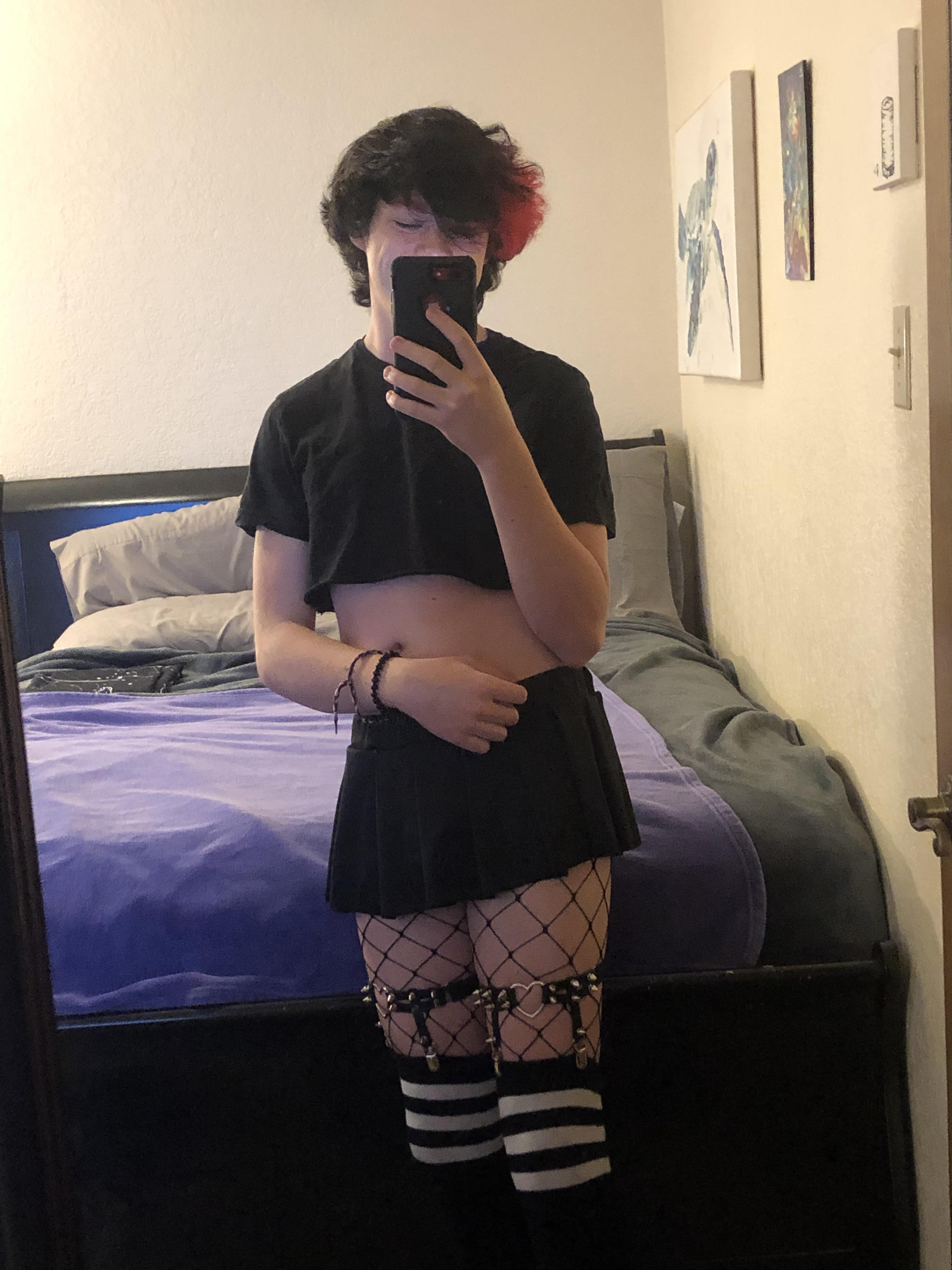 Goth Femboy Scrolller