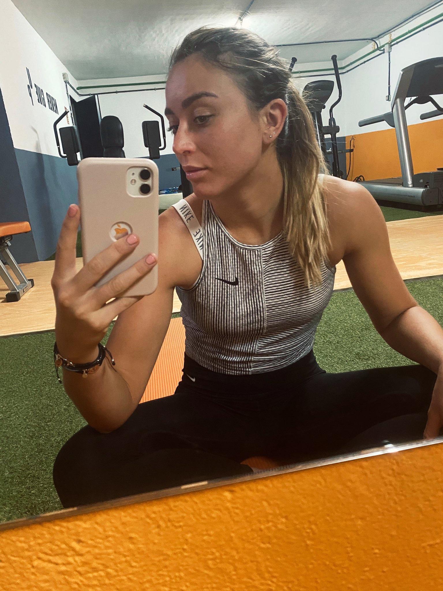 Gym selfie | Scrolller