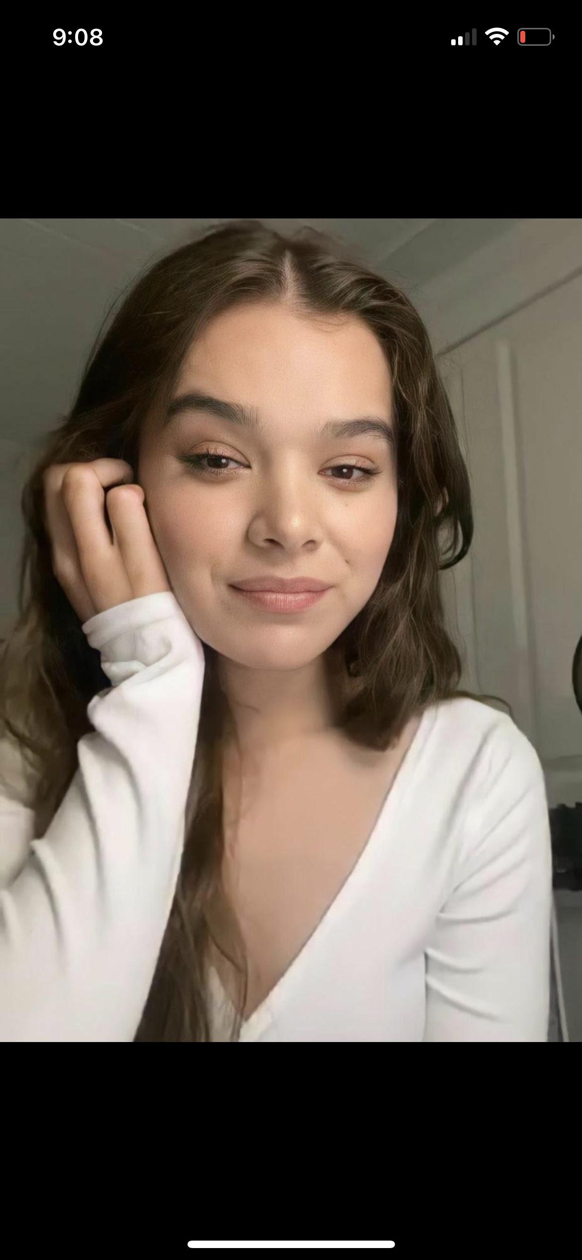 Hailee Steinfeld has the perfect face to cover in cum | Scrolller