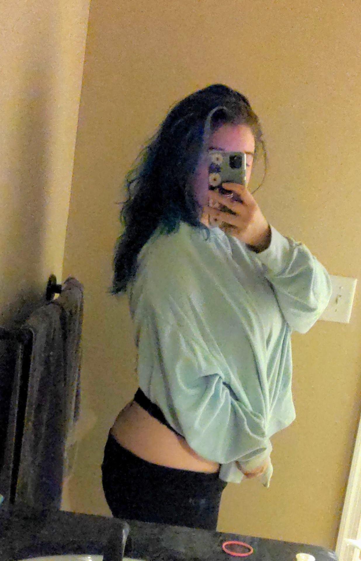 Half-ass Monday pic 😽🤪🍑 [oc] | Scrolller
