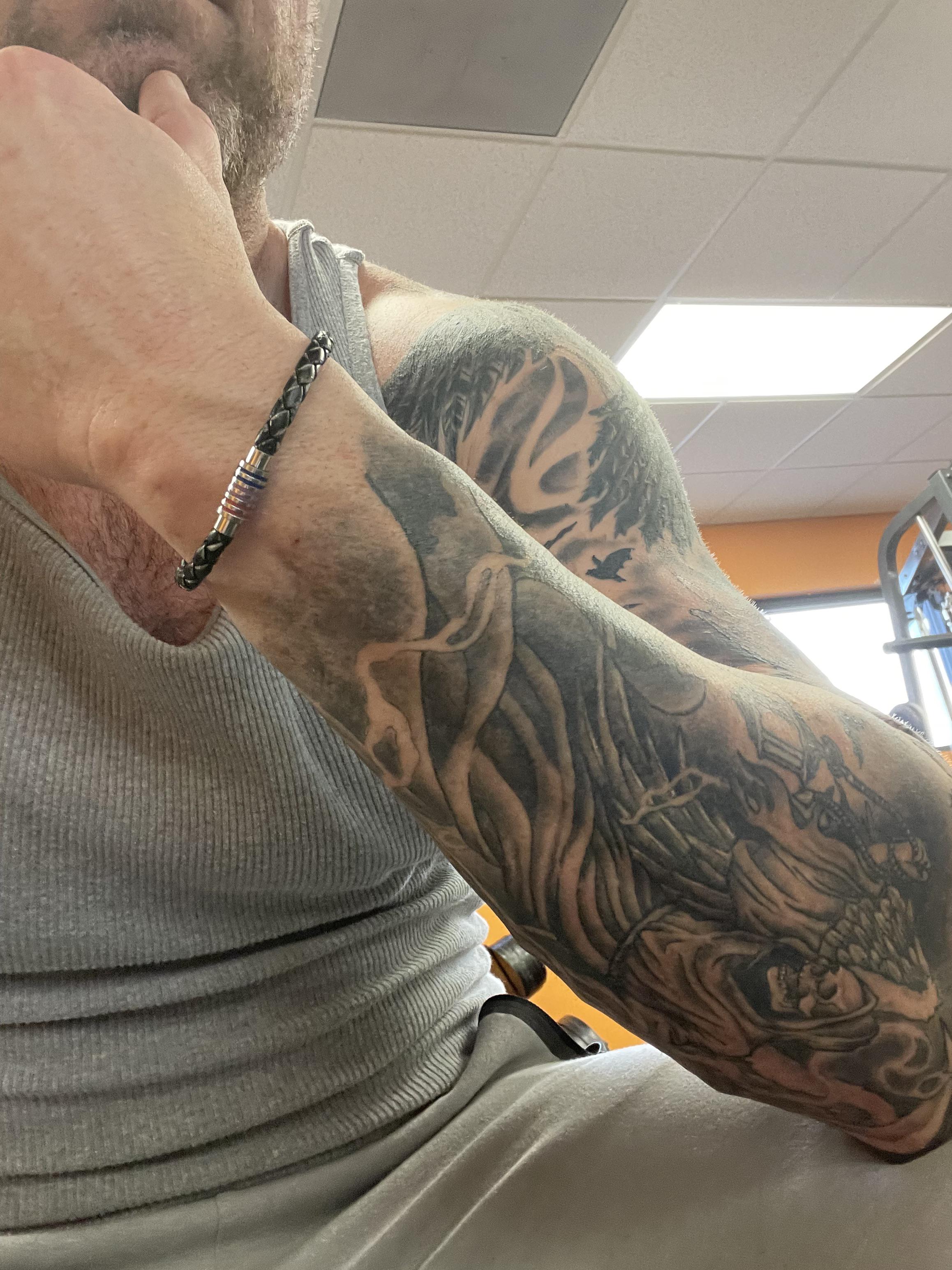 Hitting chest Scrolller