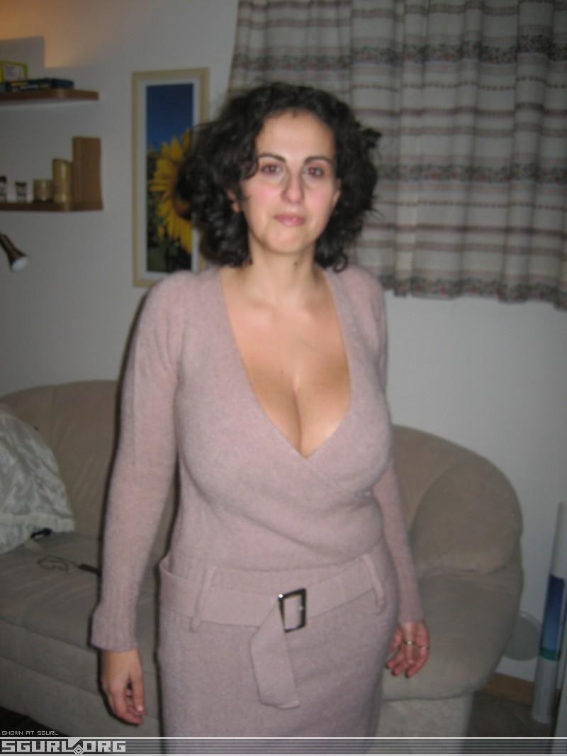 Busty Italian Women