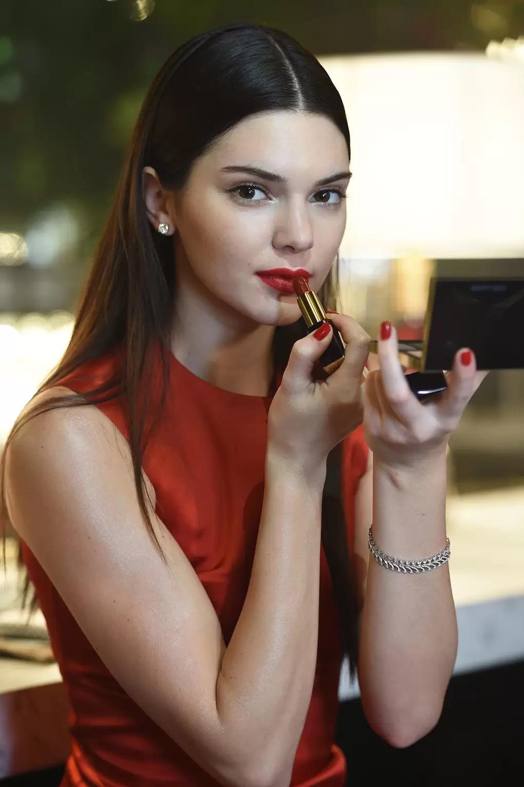 I bet Kendall Jenner keeps sucking after you cum cuz she knows it hurts. Scrolller
