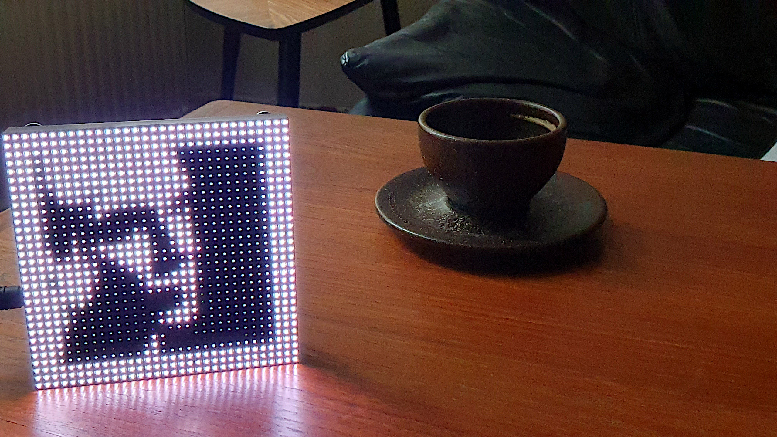 I built a wireless LED album art display for mpd+ncmpcpp (code + build ...