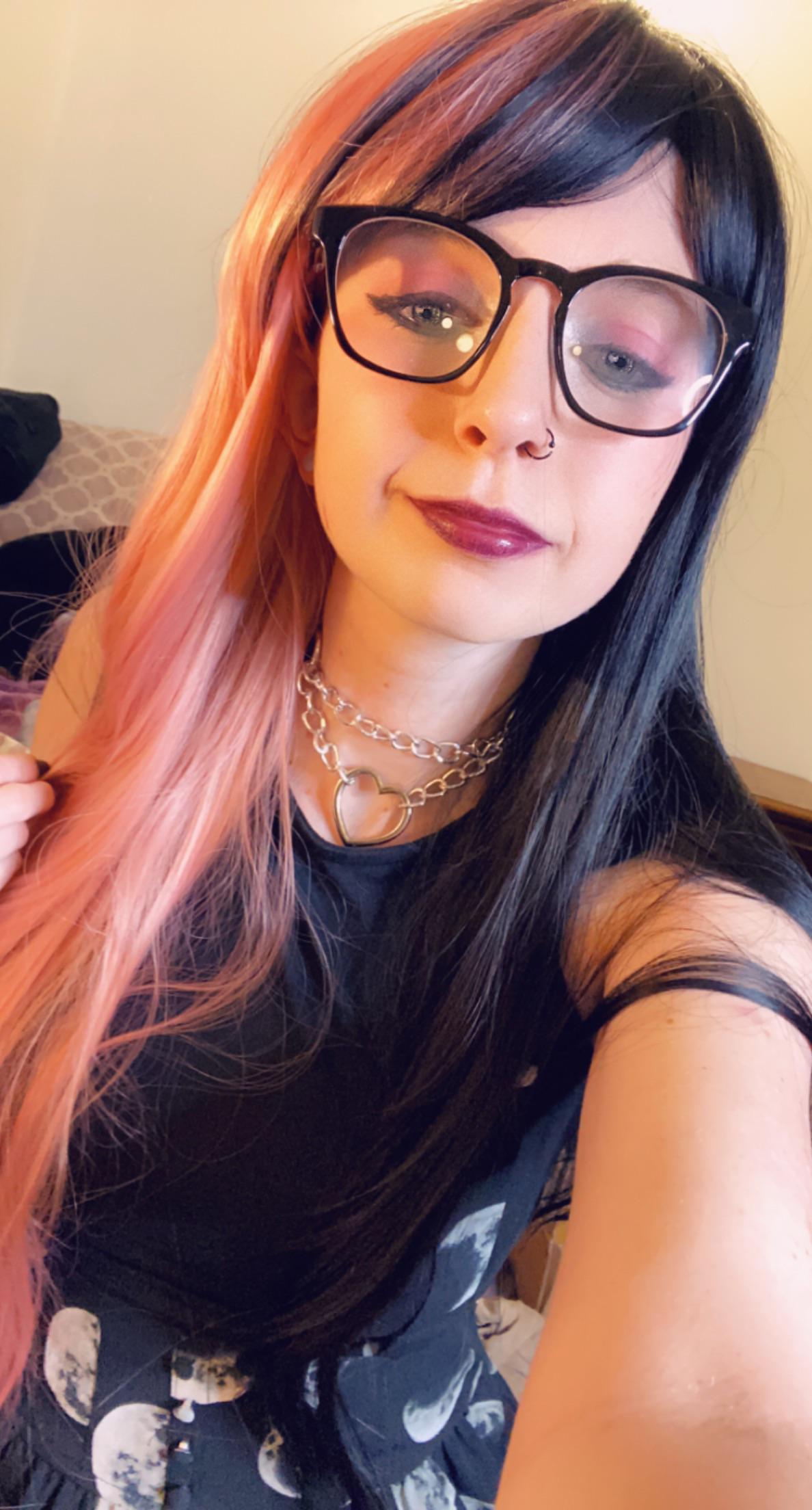 I could get naked too🤷🏻‍♀️ | Scrolller