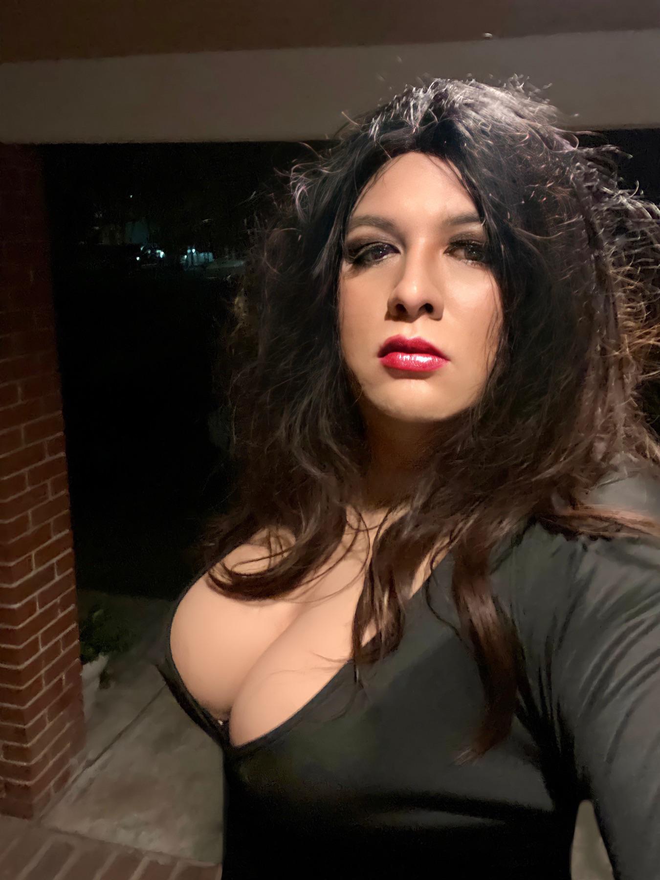 I’d love have caption made of me Scrolller