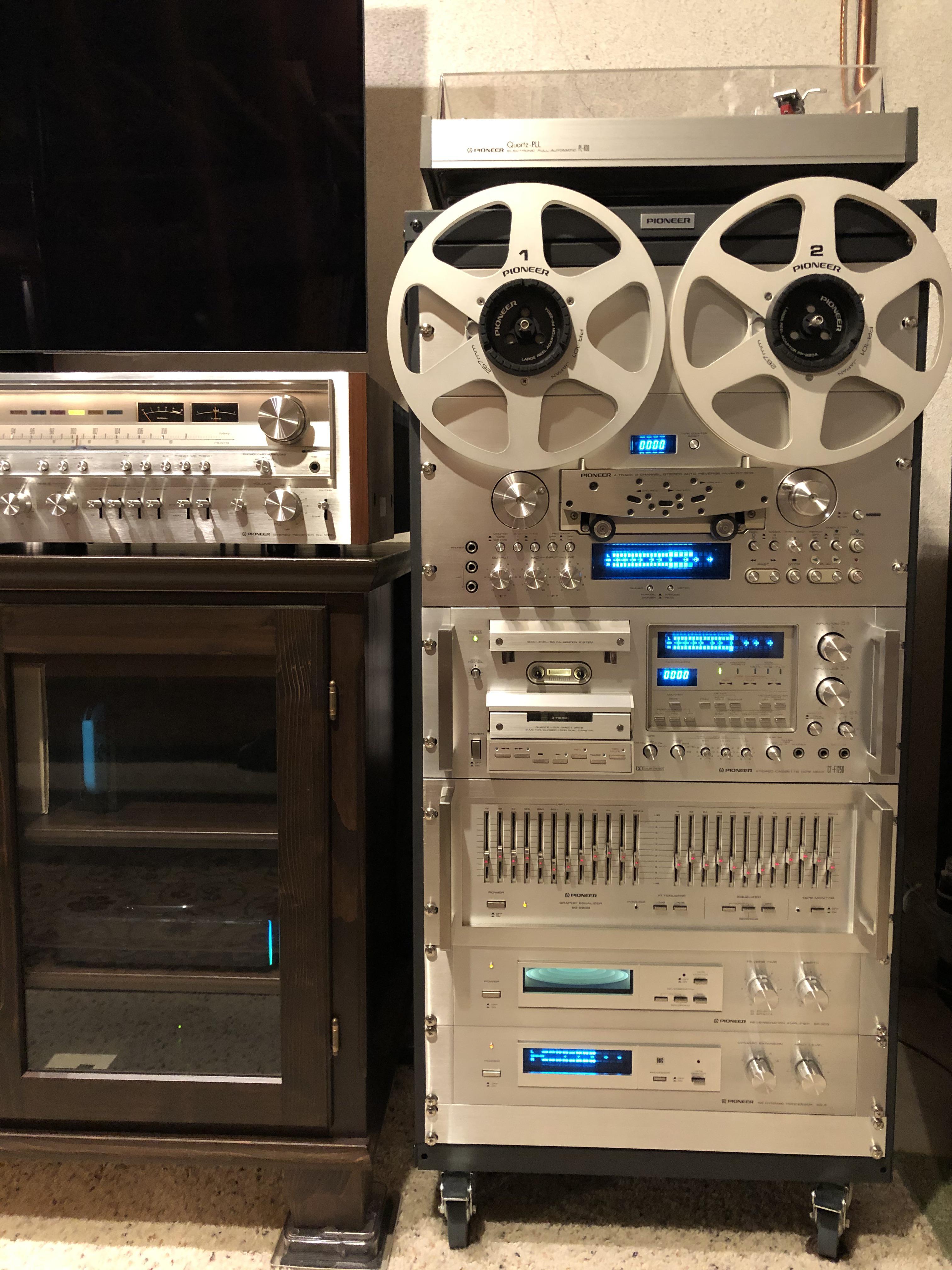 I finally got all my rack ears and handles! | Scrolller