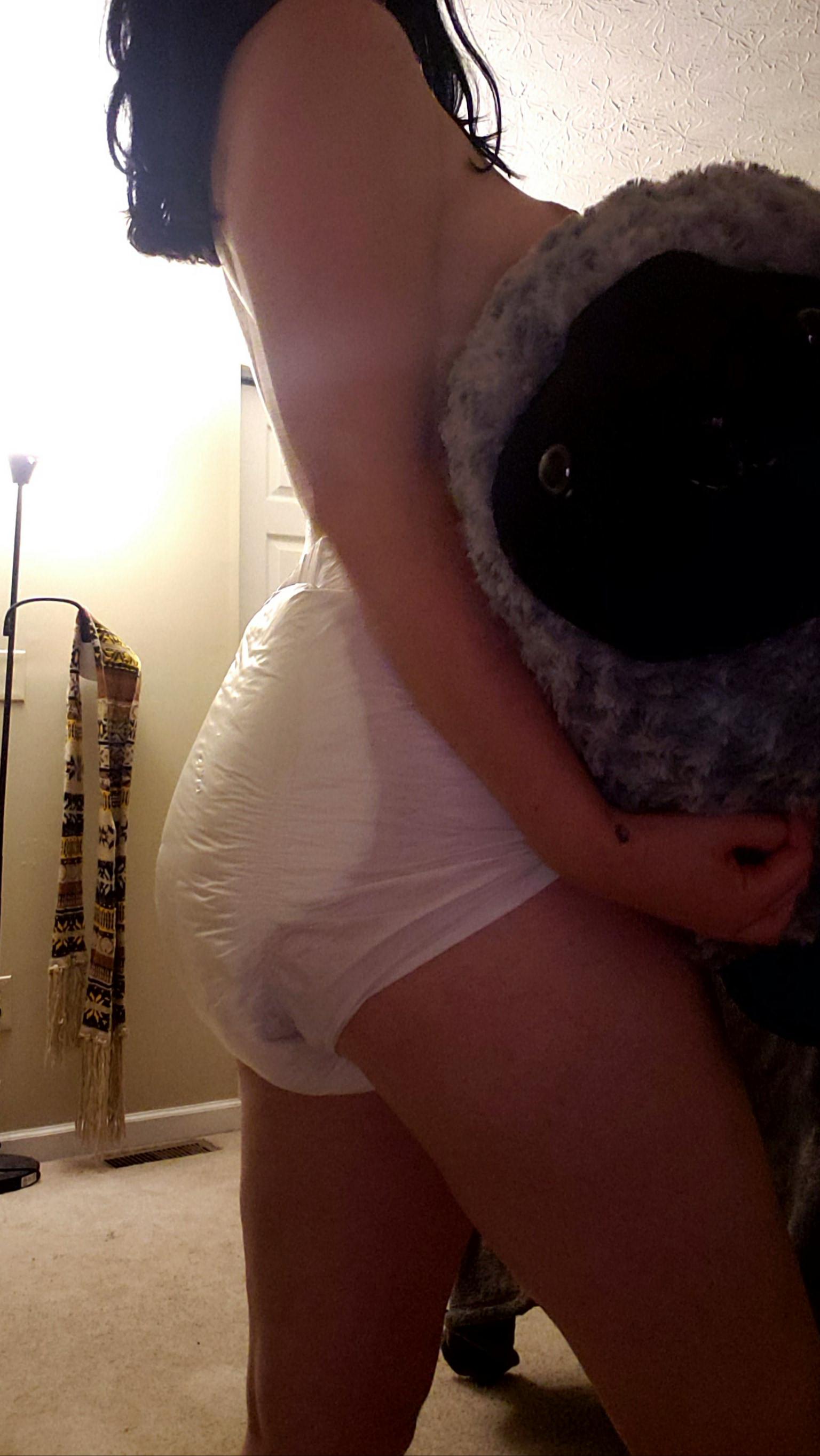 I like to cuddle with papa sheep :)
