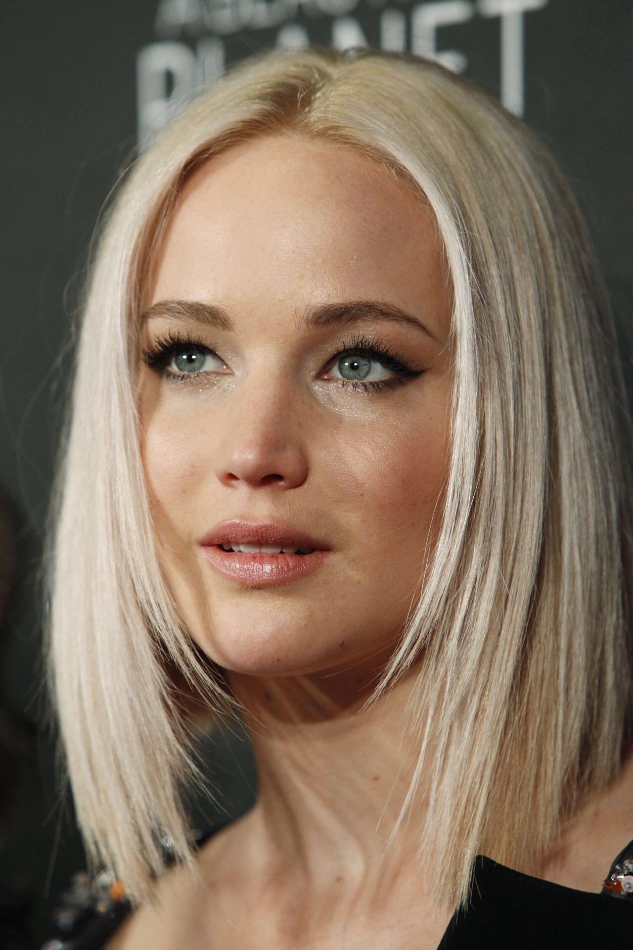 I’m beginning to love Jennifer Lawrence. Perfect face to cum on. | Scrolller