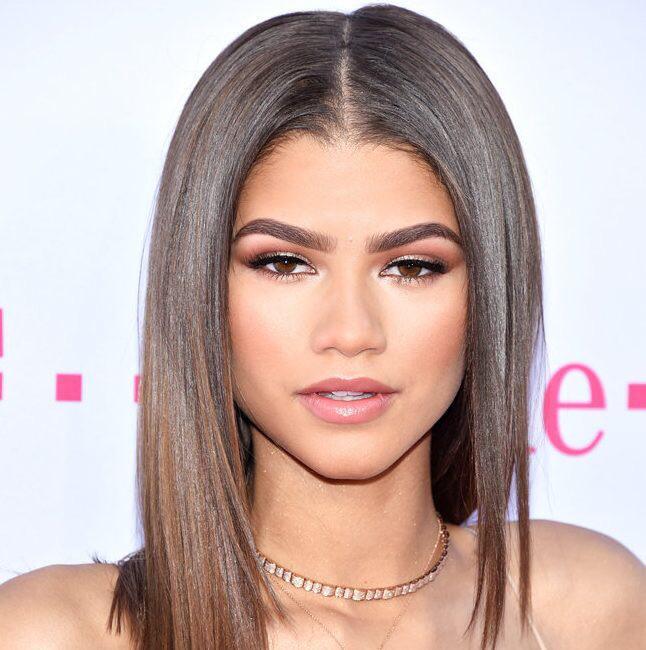 I Need Zendaya On Her Knees With Her Lips Wrapped Around My Cock Scrolller 3762