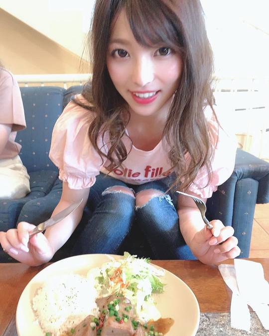 I still can't get over how pretty Ai looks these days