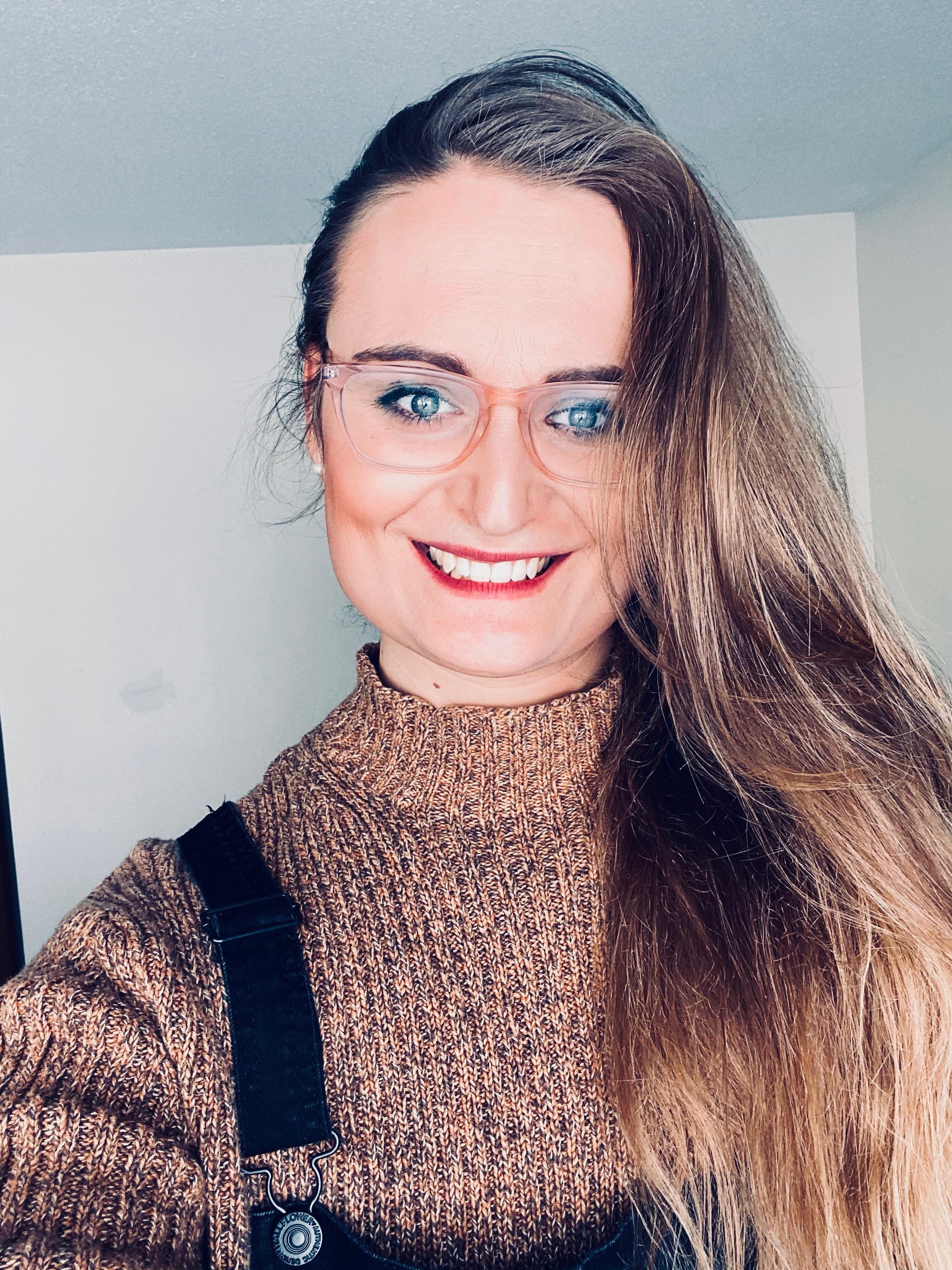 I wore make up for the first time in 2 years today 8 5 years hrt