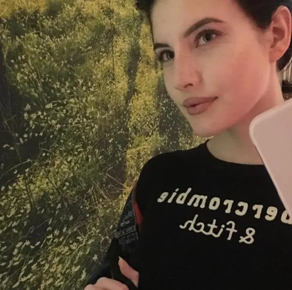 [IG] Gorgeous, pixie-haired model-looking girl | Scrolller