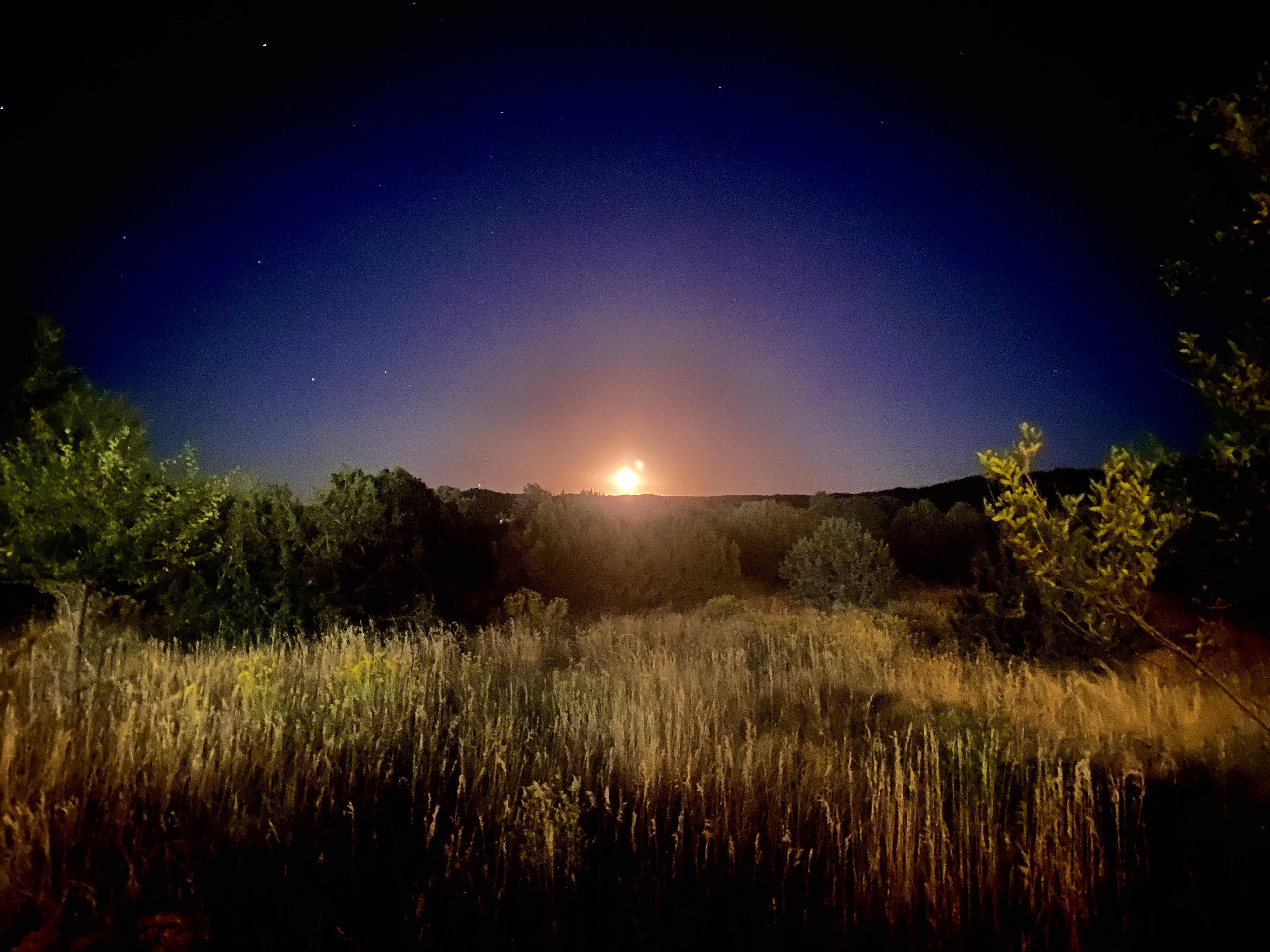 Itap of the moon rise tonight scrolller
