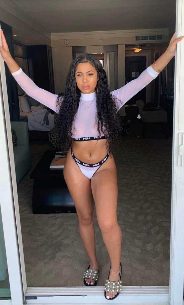 Jasmine Lopez Scrolller