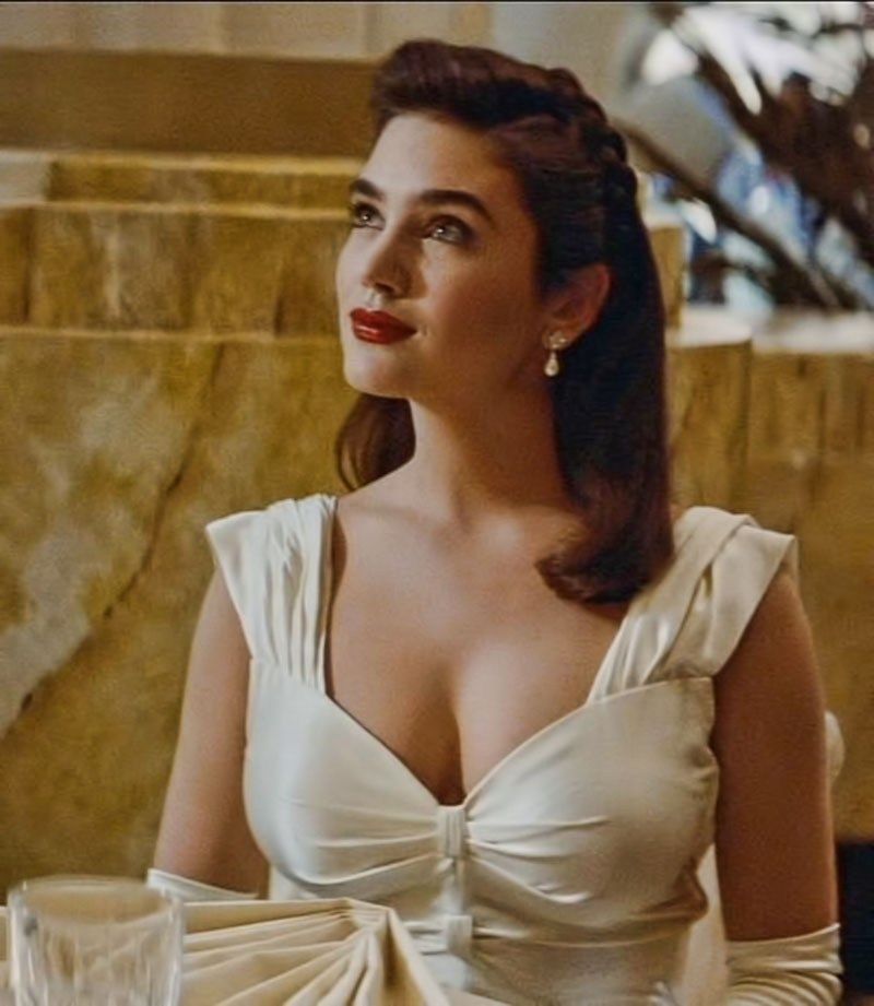 Jennifer Connelly was the hottest girl on the planet in 1991 Scrolller