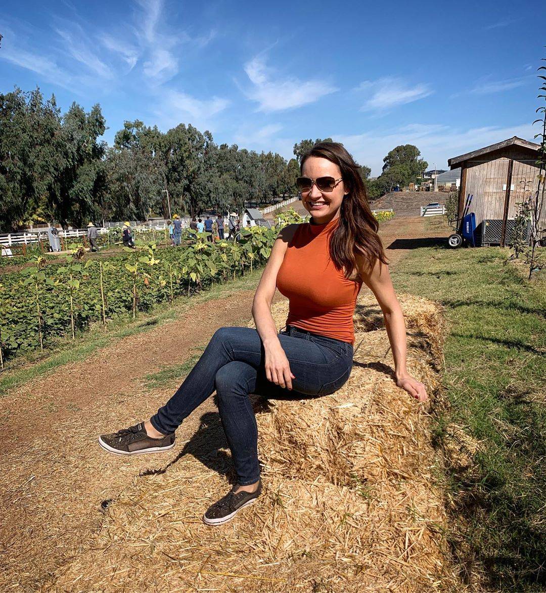 Jenny Milkowski Scrolller