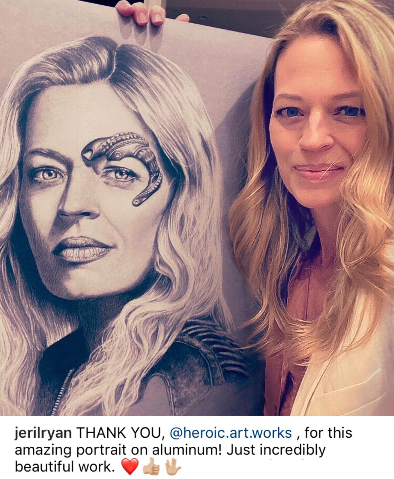 Jeri Ryan with a drawing of her as Seven of Nine by my buddy Dennis ...