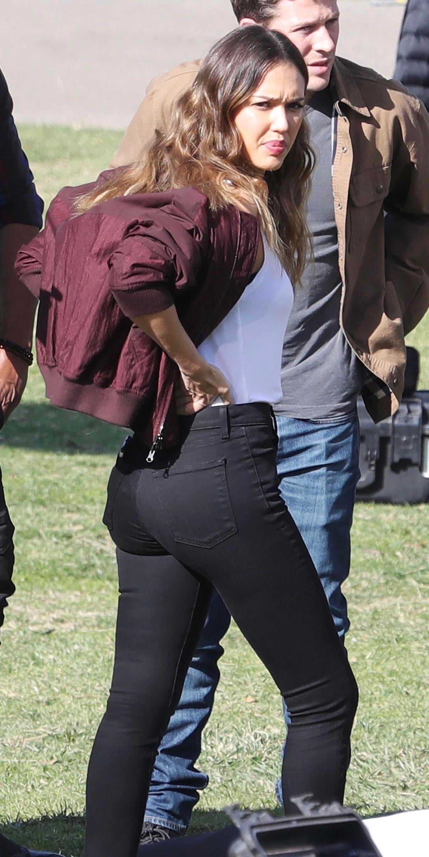 Jessica Alba Scrolller
