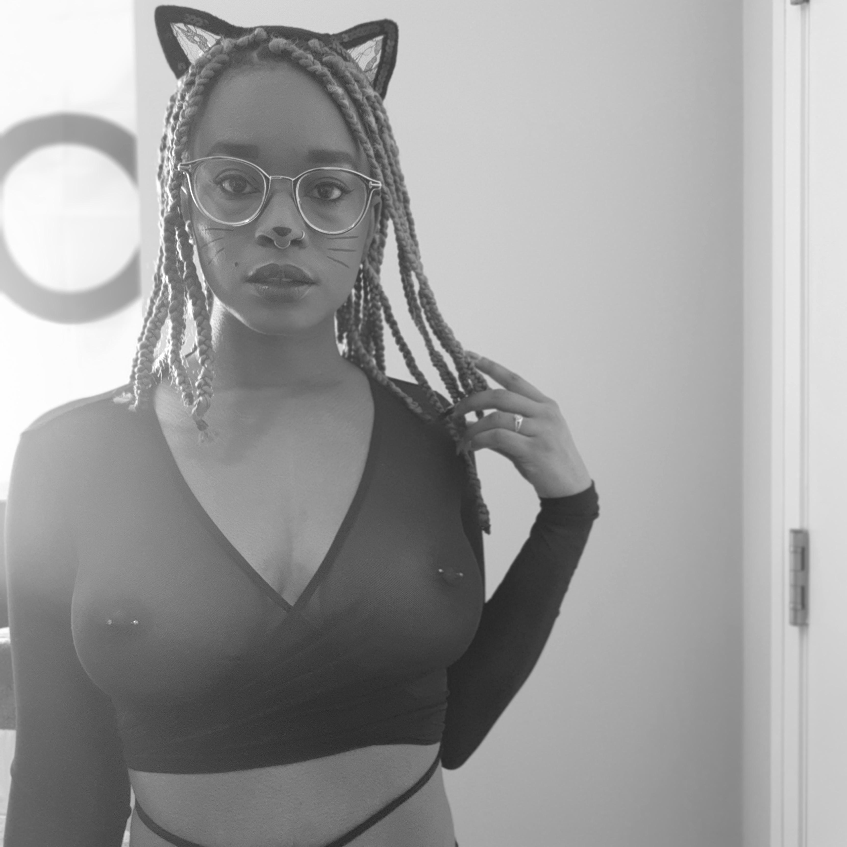 just-a-modest-cat-costume-oc-scrolller
