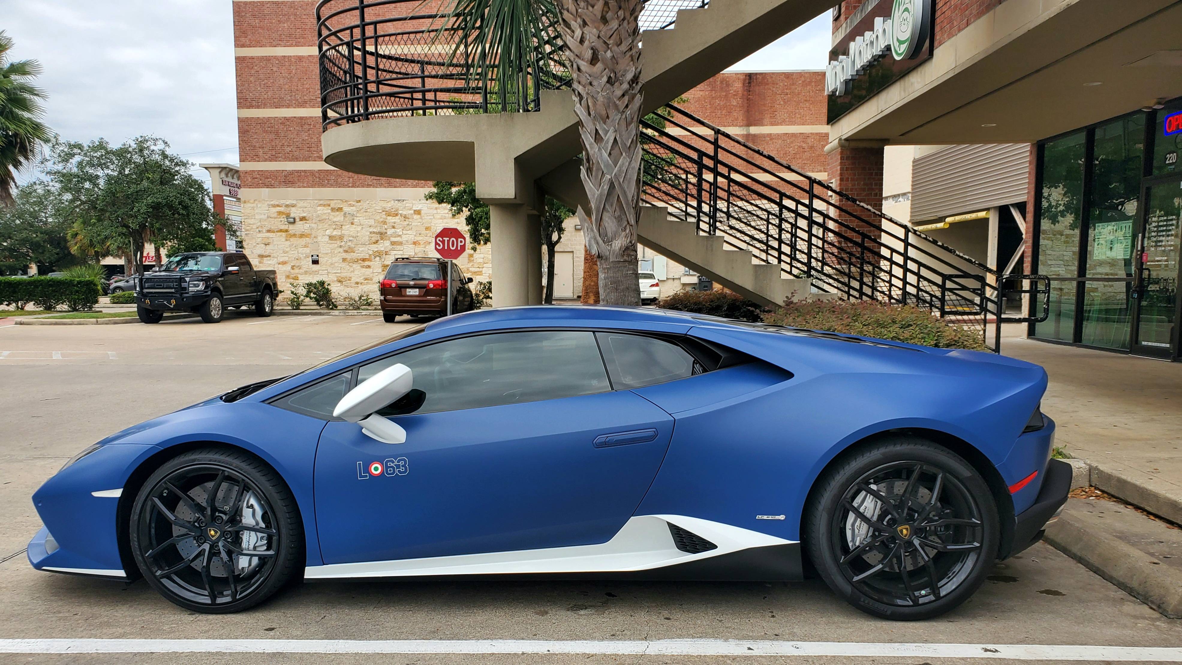 Huracan in Houston, TX Scrolller