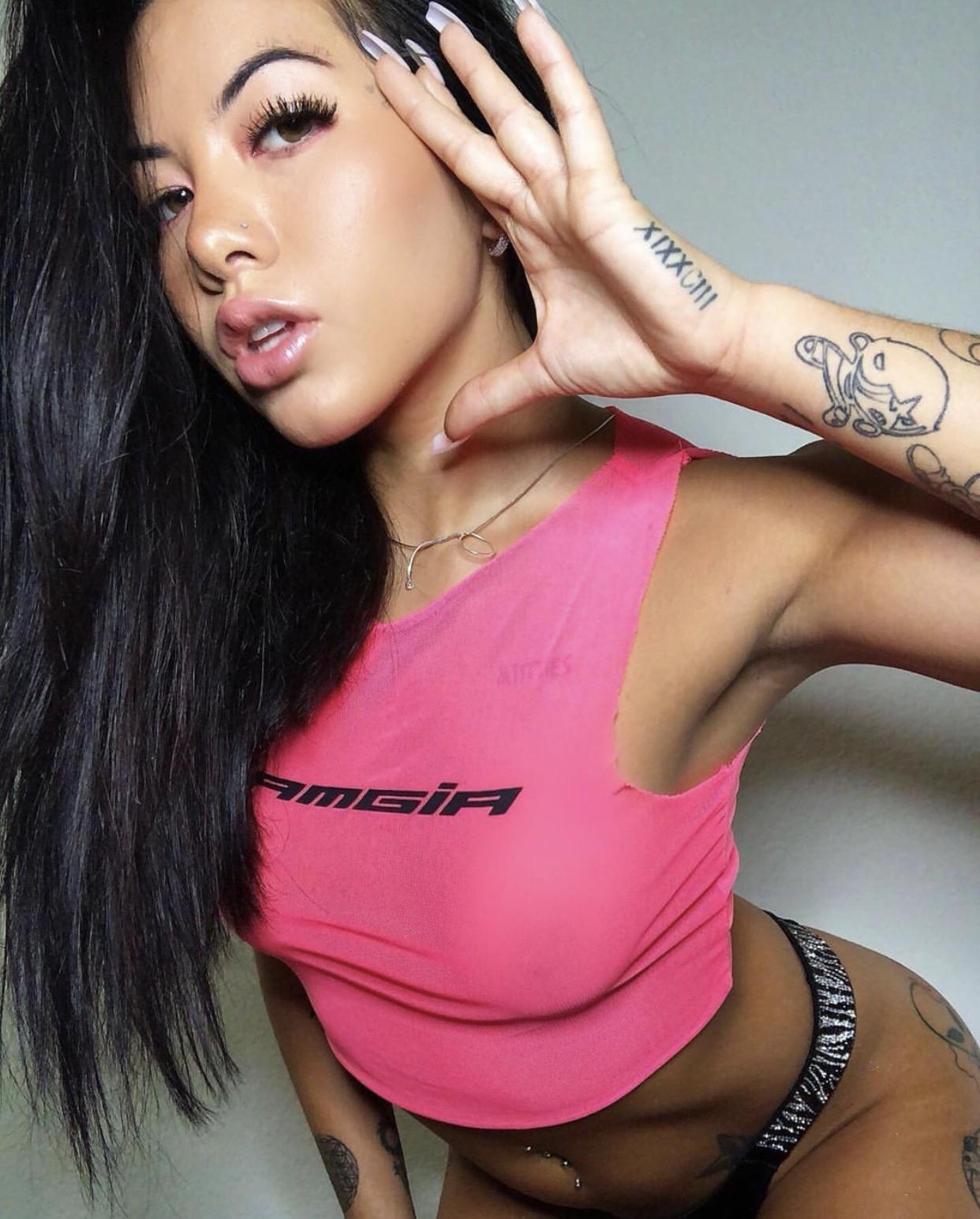 Lil kymchii Scrolller