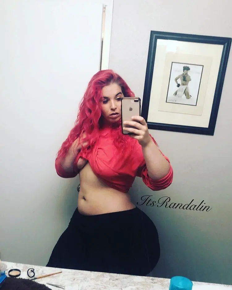 Love Randalin | Scrolller