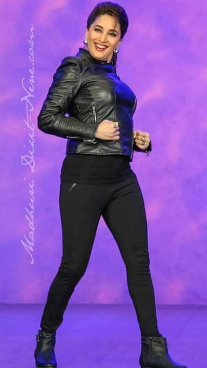 [Image: madhuri-dixit-in-a-tight-leather-jacket-3d4193whmi.jpg]