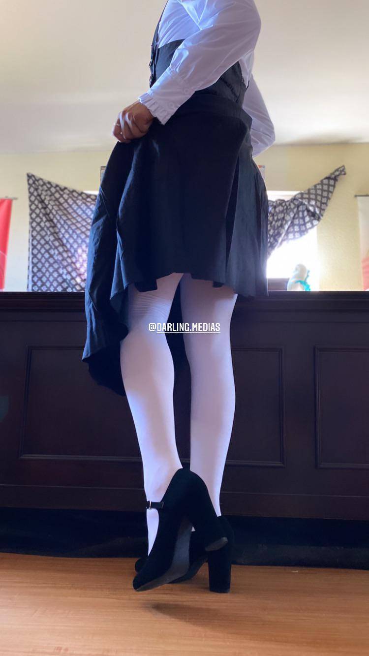 Maid In Nylons Can I Be Of Assistance Scrolller maid-in-nylons-can-i-be-of-assistance-scrolller