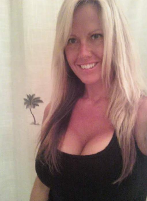 Mom Always Taking Sexy Selfies Scrolller