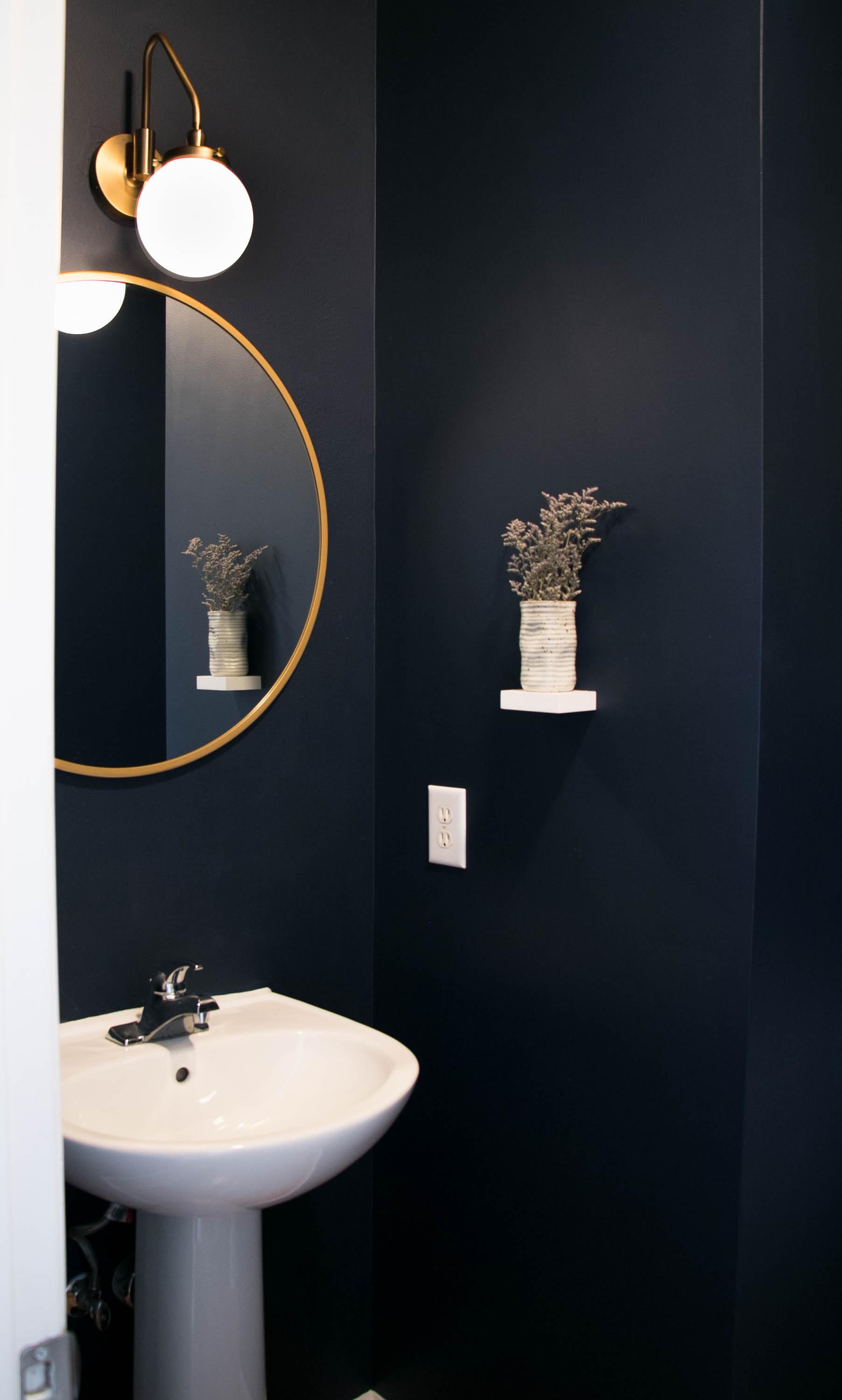 Moody Powder Room | Scrolller