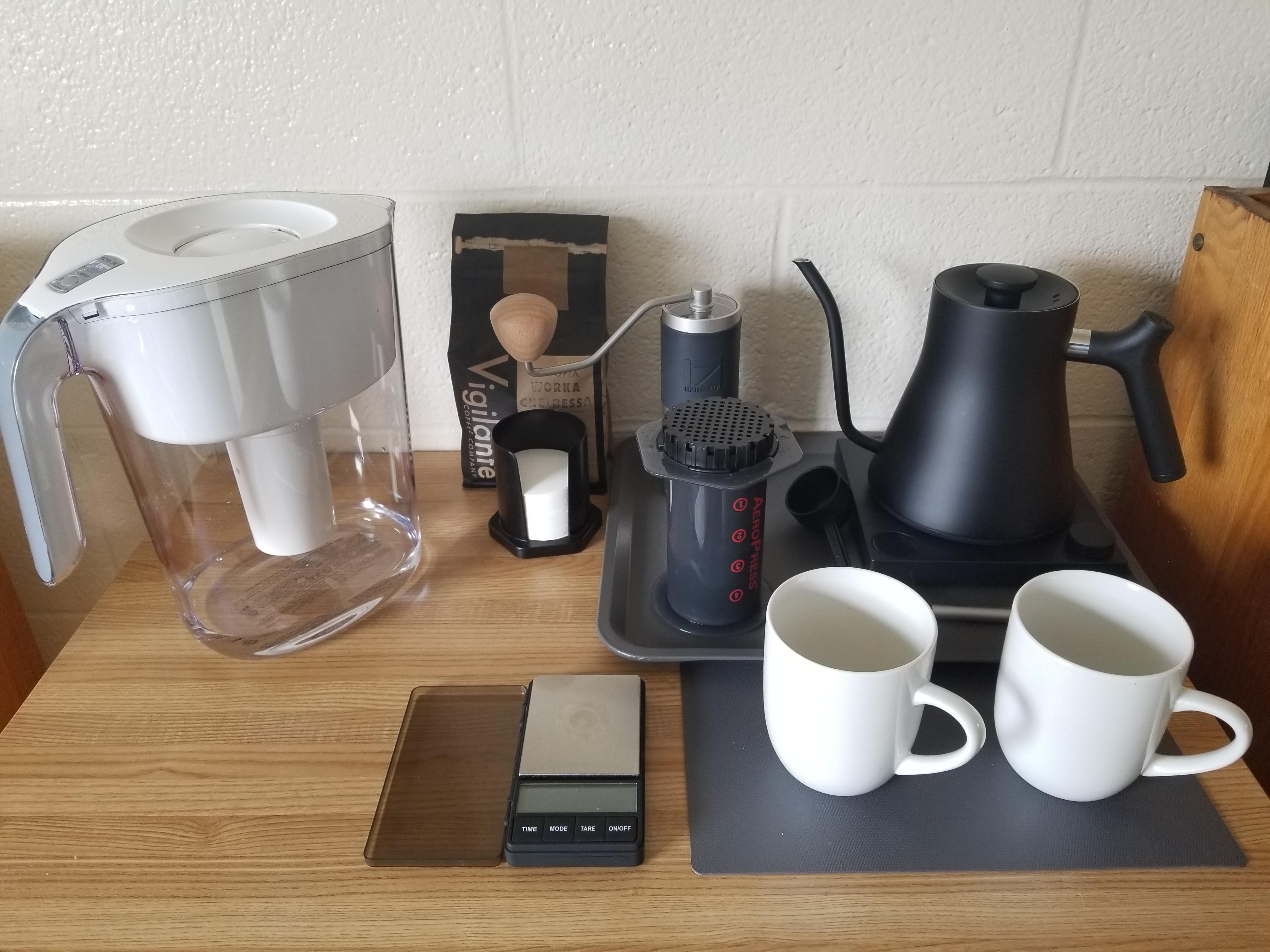 My dorm room coffee setup. Scrolller