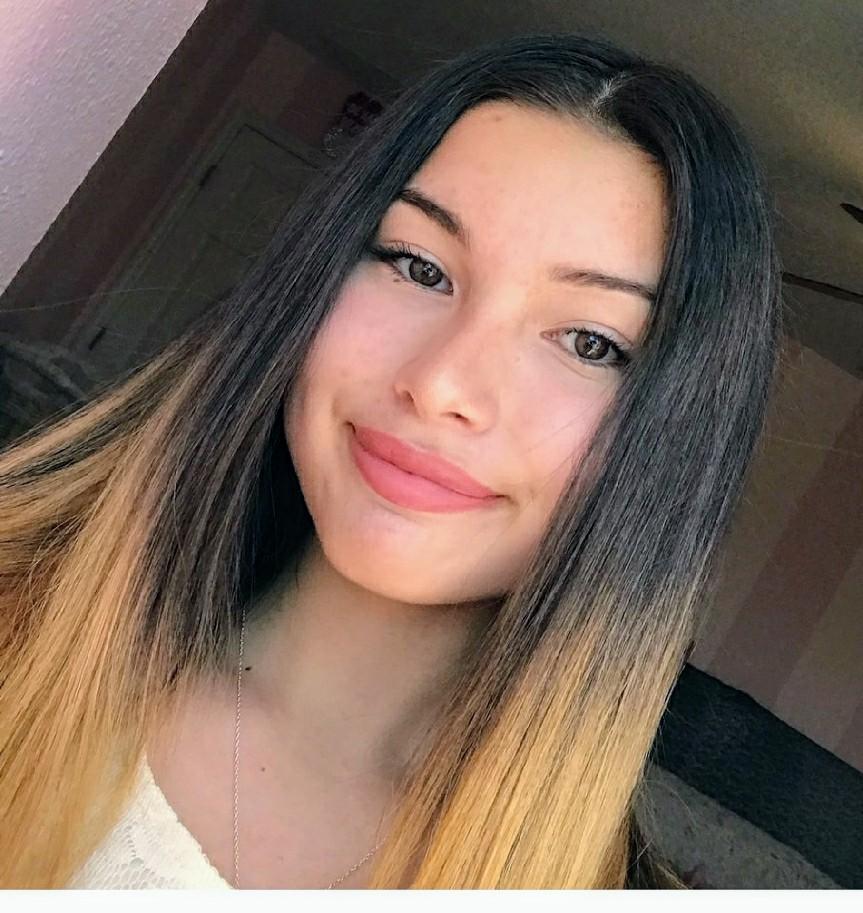 My Latina GF Scrolller