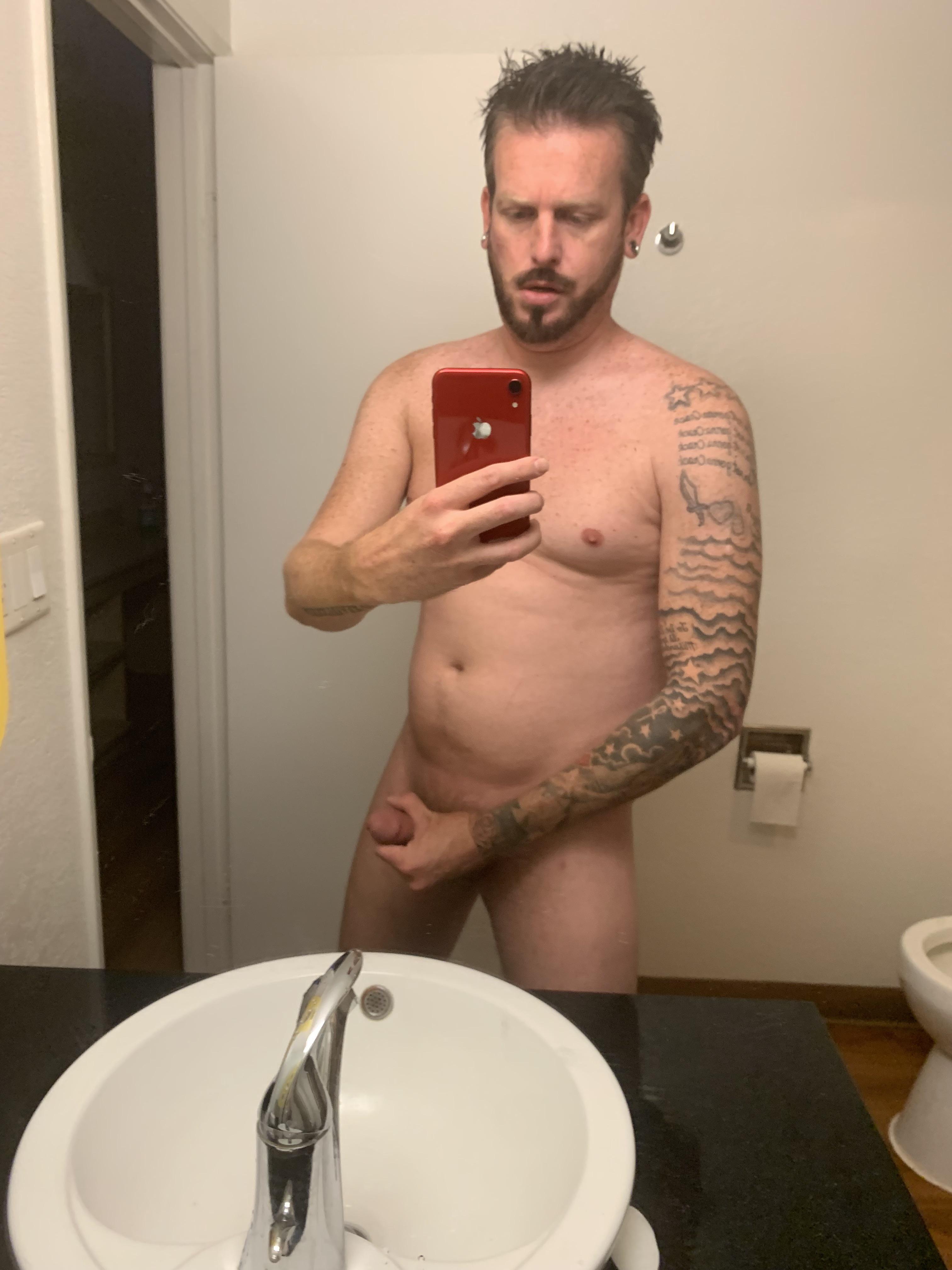 Naked Selfies Scrolller