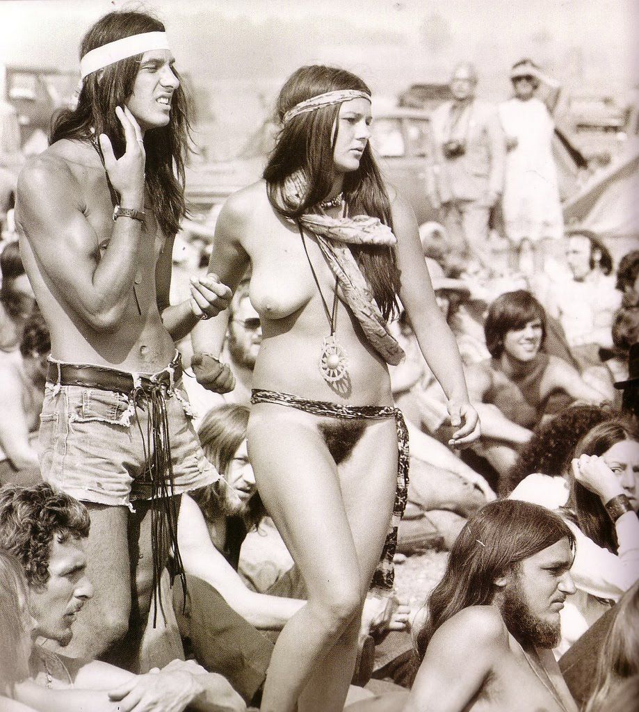 Nude At Woodstock Scrolller