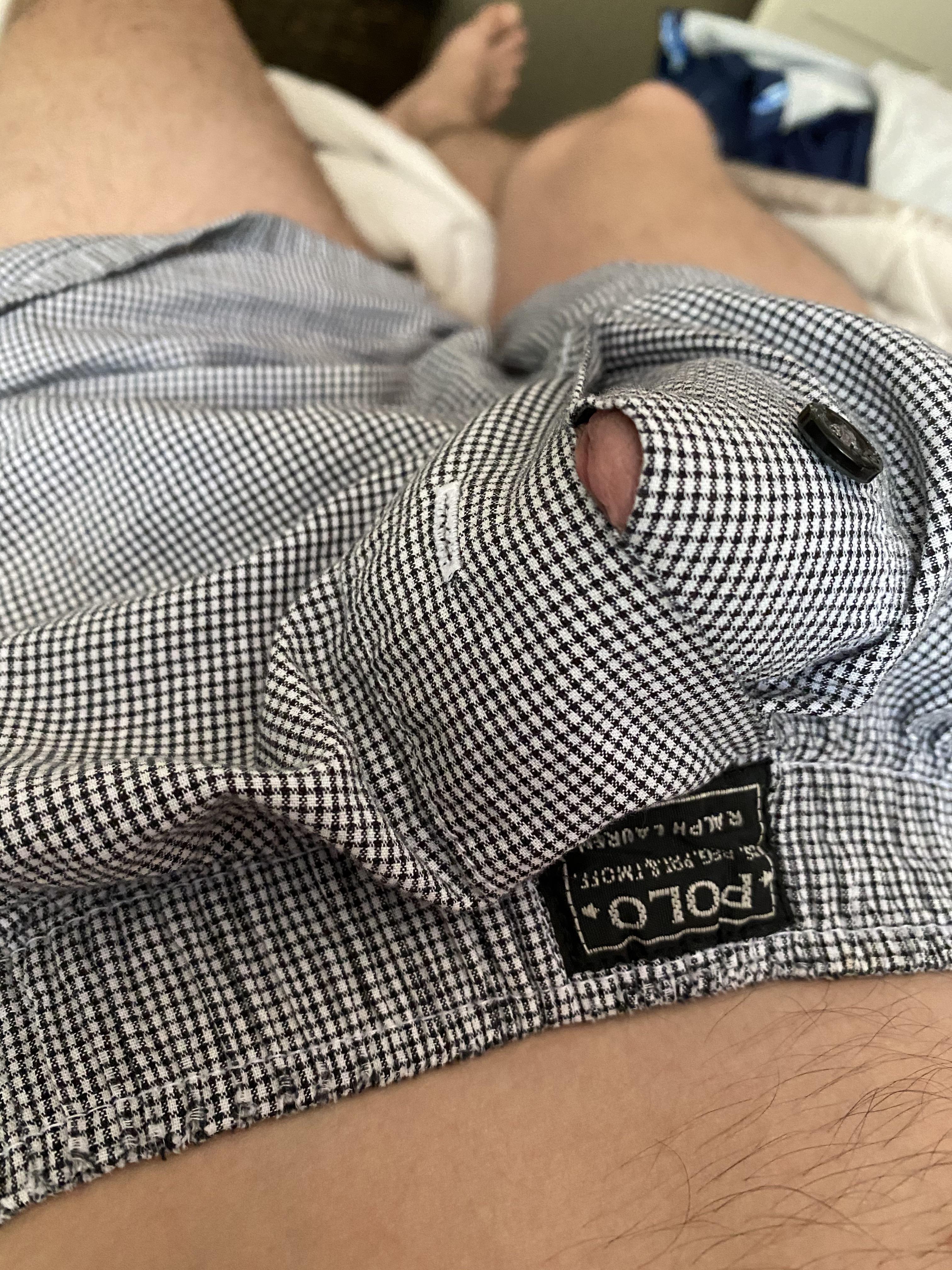 Scrolller Out Peaking out | Scrolller