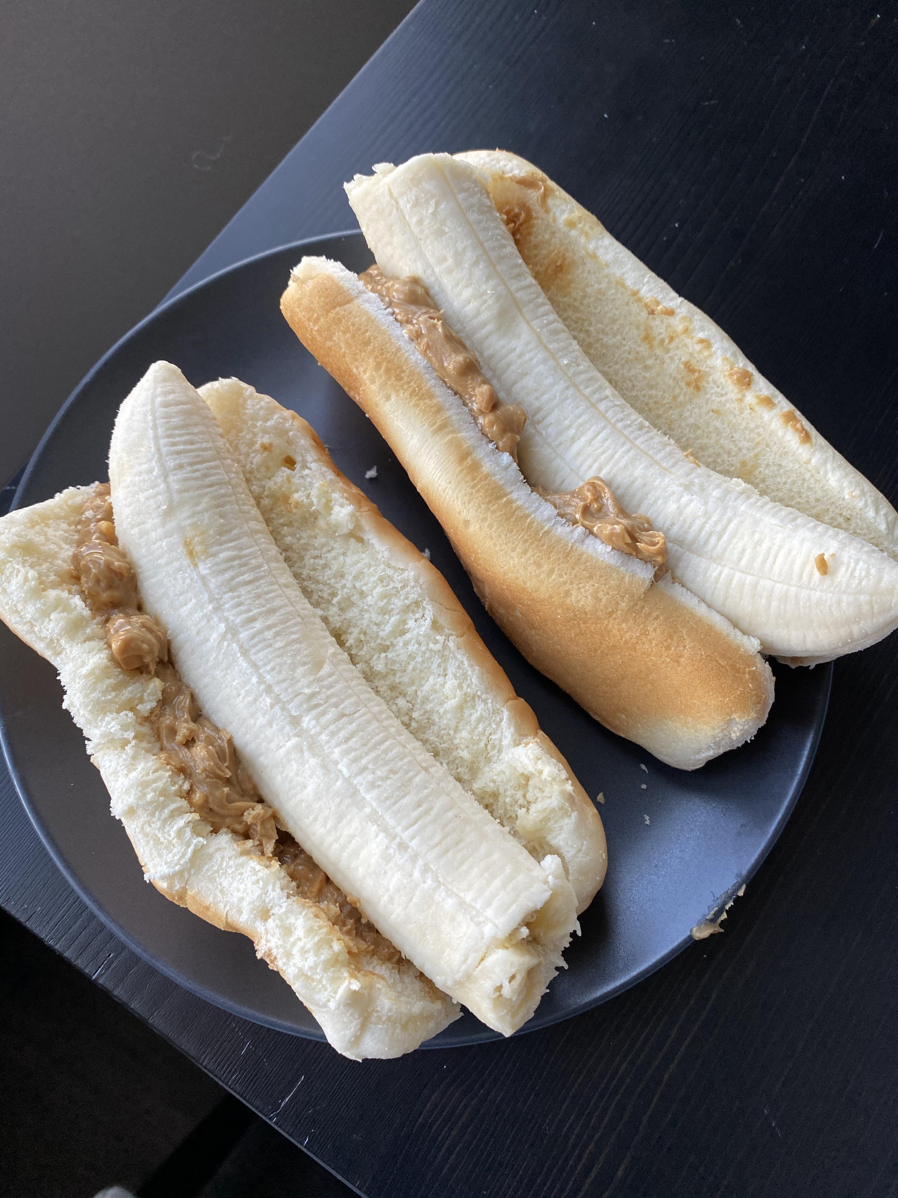 Peanut Butter Banana Hot Dogs Scrolller