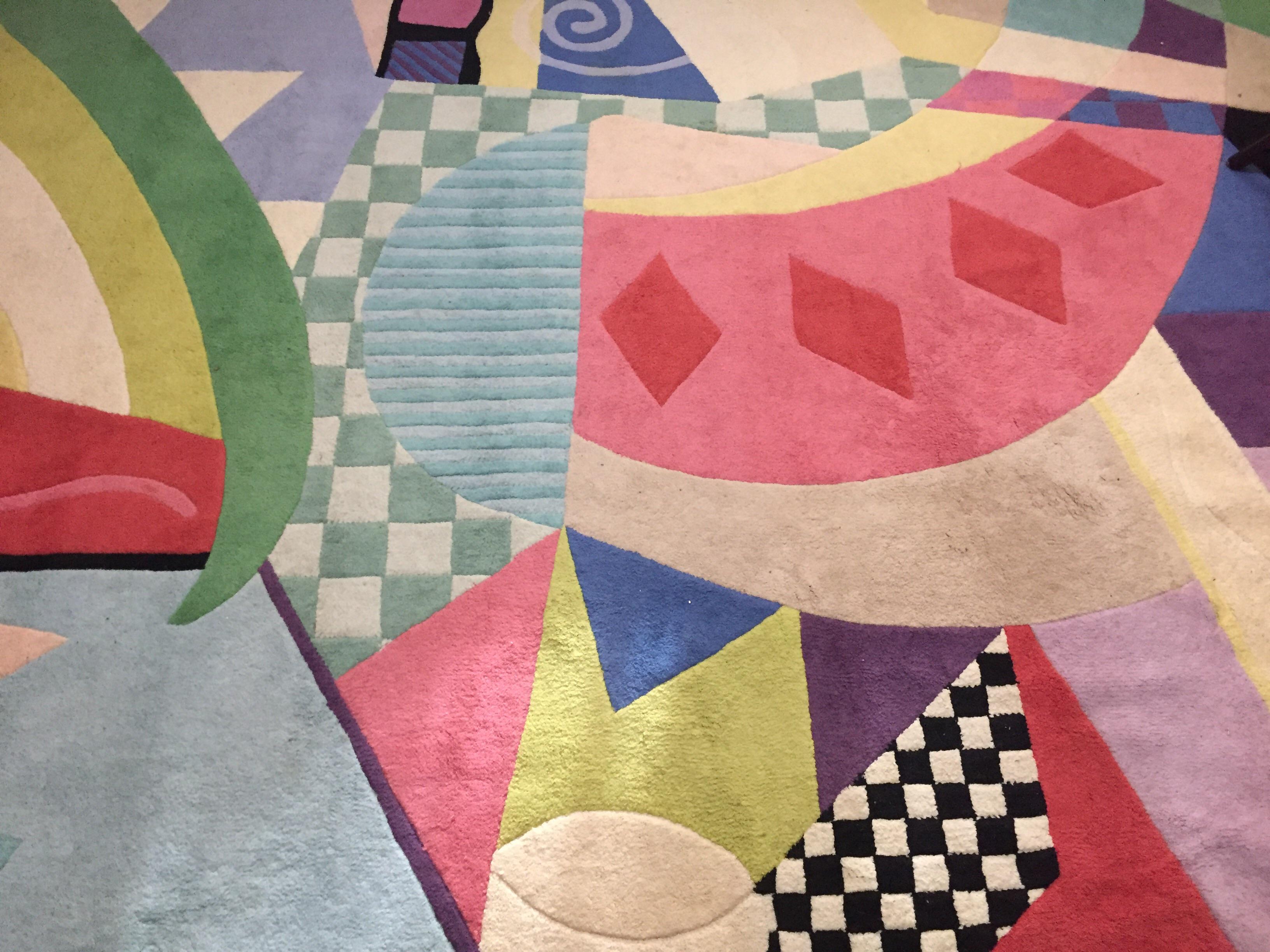 Please help ID this rad rug! | Scrolller