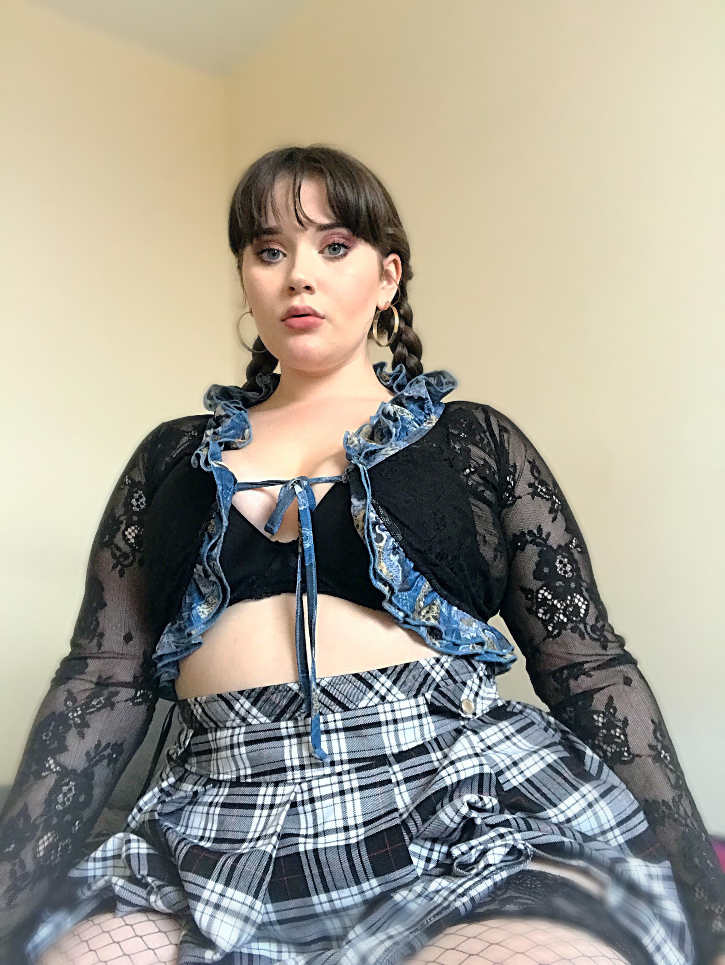  Pouty and would love to see some new faces over on my OF, so we can ...