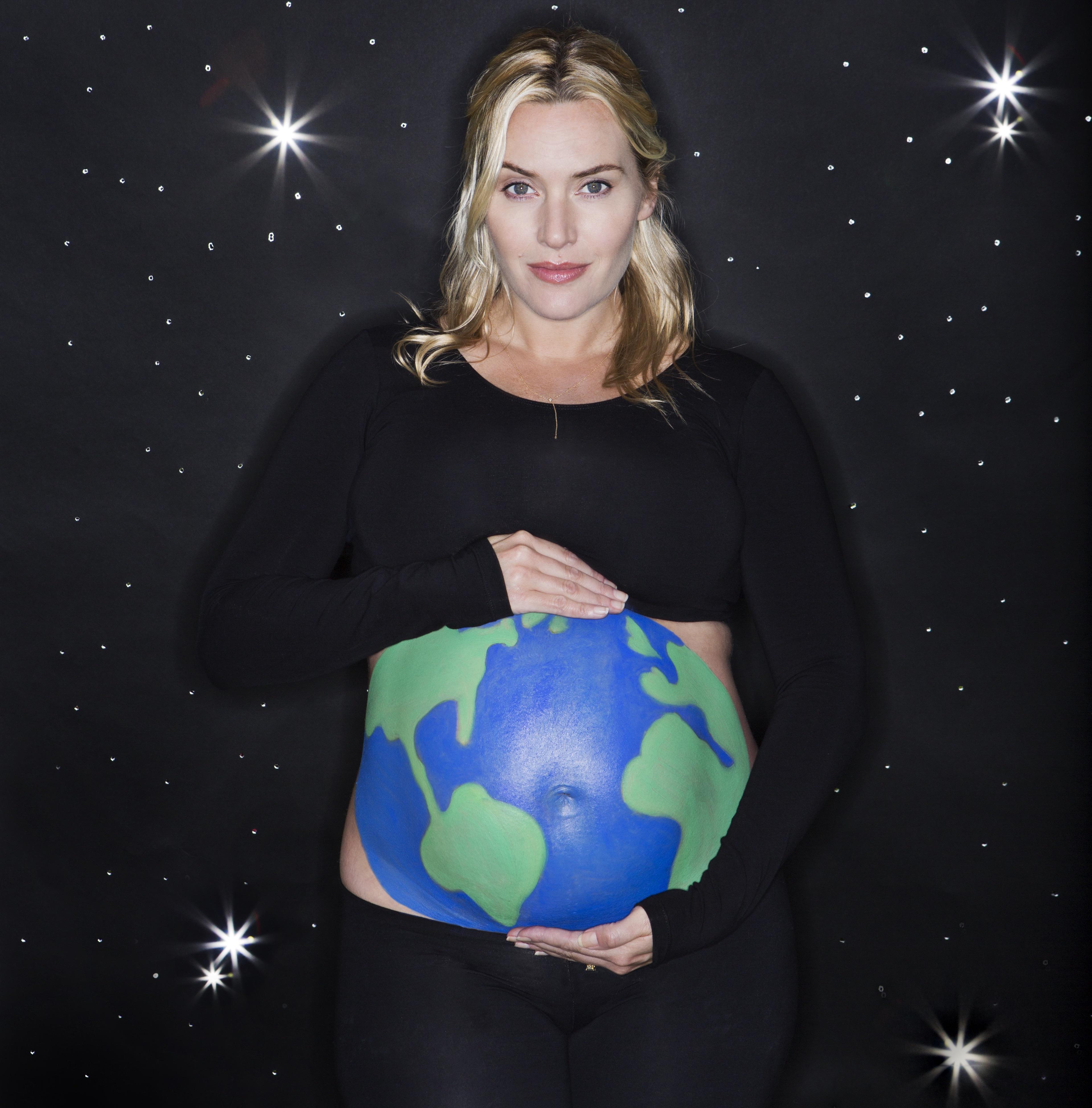 Pregnant photoshoot for Belly Art Project | Scrolller