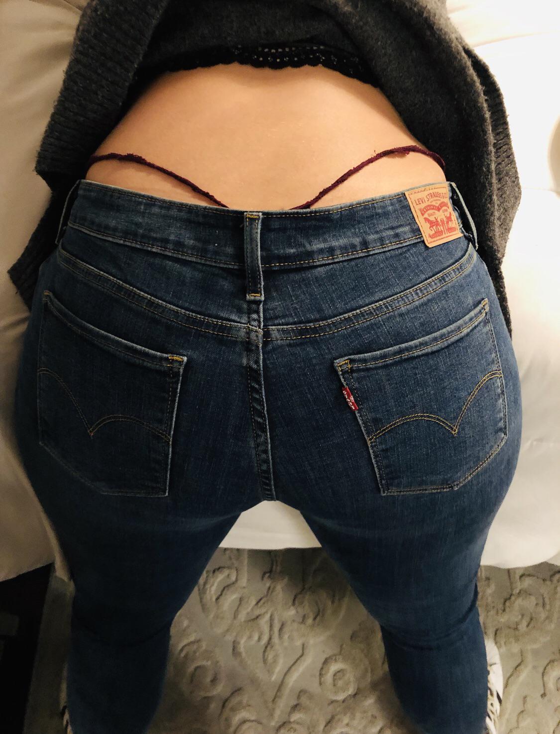 Pull my pants down 👅(oc) Scrolller