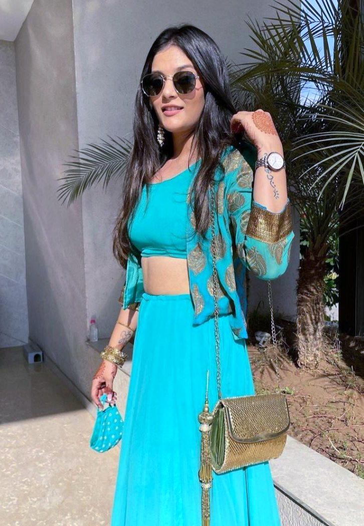 Randi bhen | Scrolller