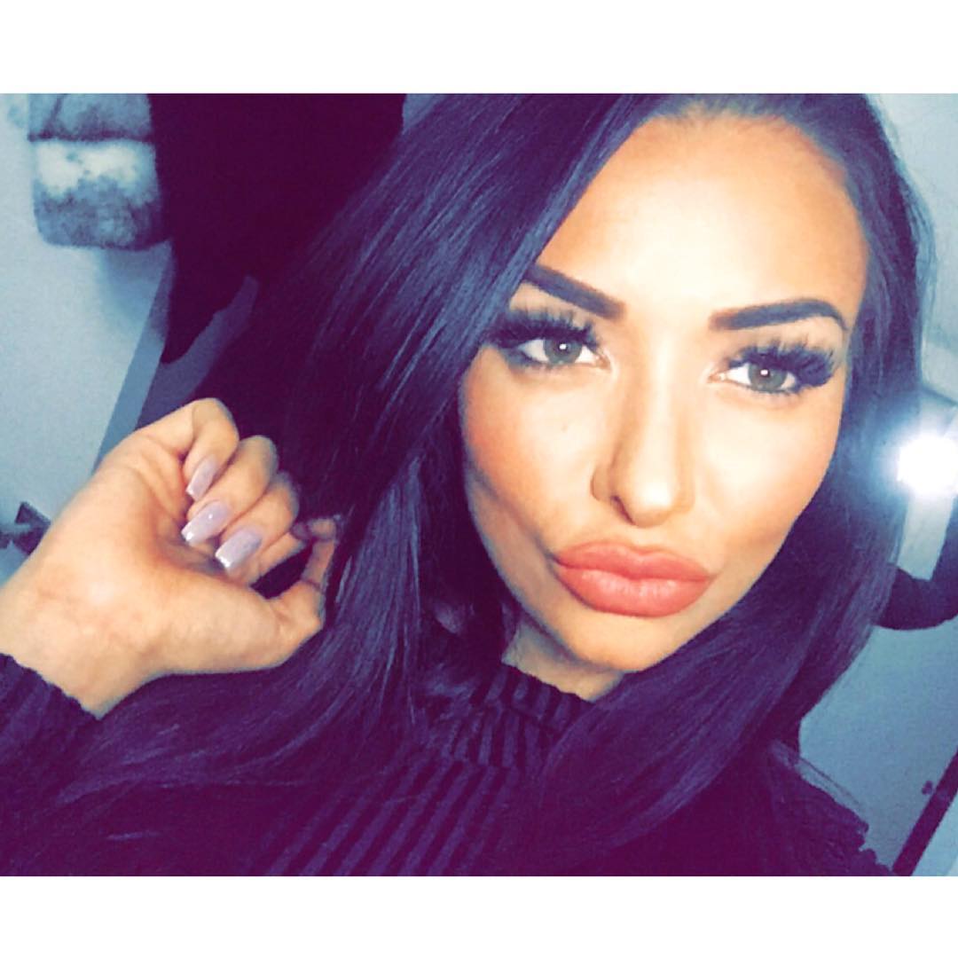 Rebecca Kelly Pouts Again | Scrolller