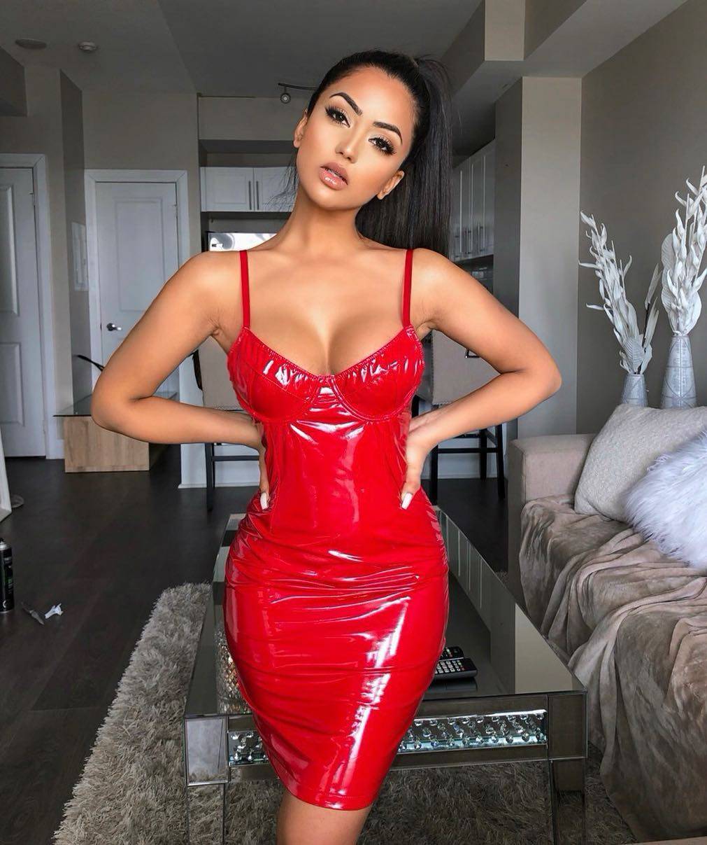 Red Hot Girl Scrolller