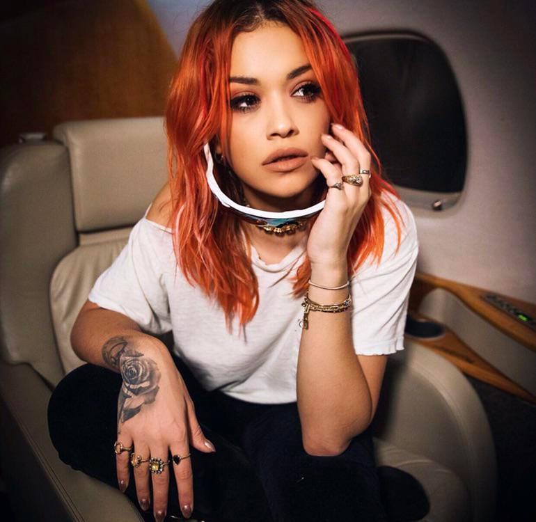 Red hot Rita Ora. Scrolller