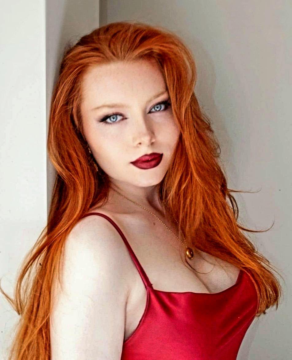 Redhead Scrolller