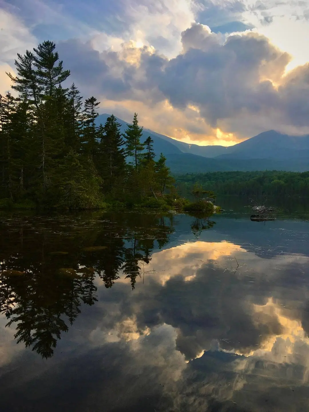 Sandy stream pond, Baxter state park, Maine [OC] July 2019 | Scrolller