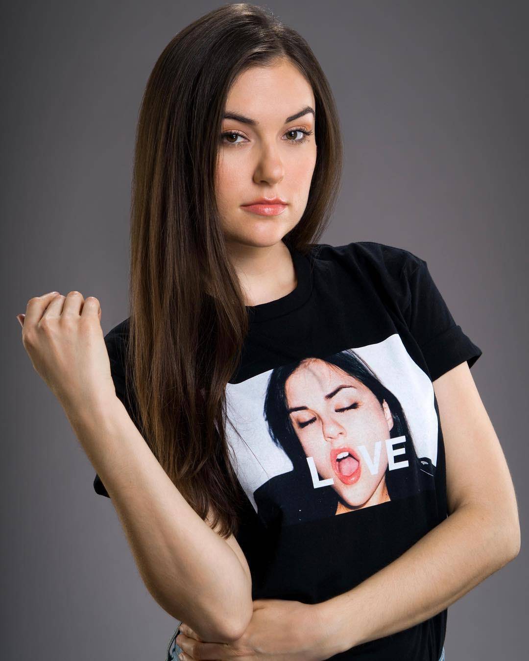 Sasha Grey Scrolller